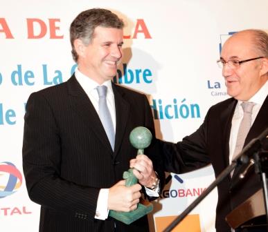Francisco J. Riberas recibel premio